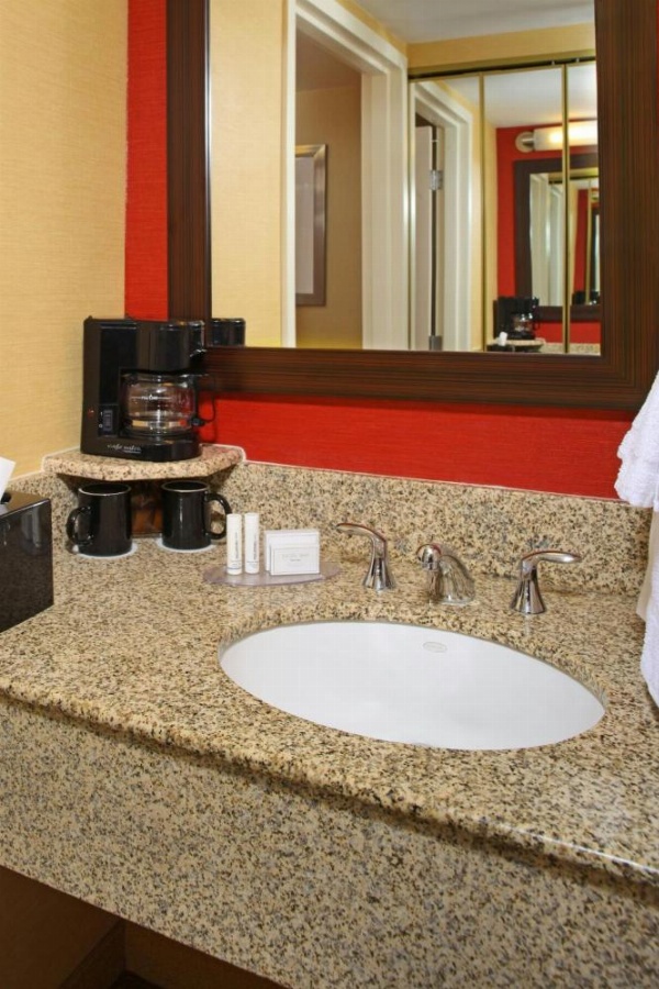 Courtyard by Marriott Baltimore Downtown/Inner Harbor image 11
